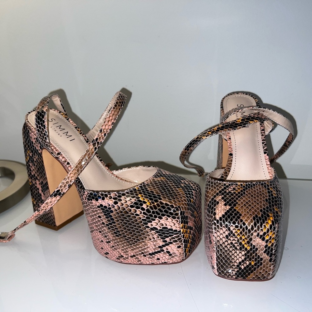 Snakeskin Platform Heels - Picture 4 of 16